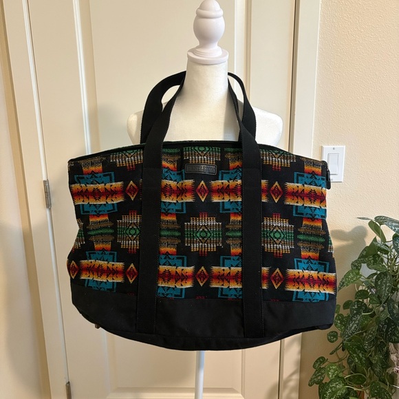 Pendleton Handbags - Pendleton Vibrant Patterned Tote Bag